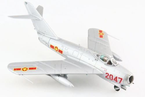Hobby Master HA5910 Mig-17F Fresco, VPAF 923rd Yeh The Fighter Rgt, Red 2047