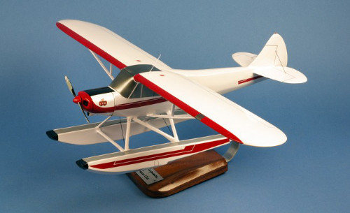Piper PA-18 Super Cub Floatplane